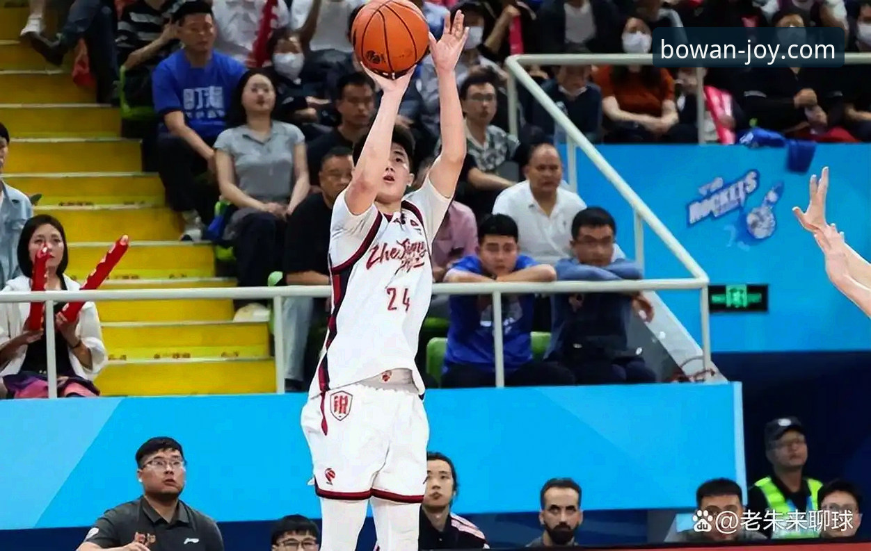 揭秘浙江男篮加时绝杀背后的战术博弈：一场让球迷心跳加速的季后赛盛宴